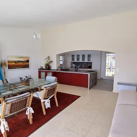 Clajo 2461 Villa