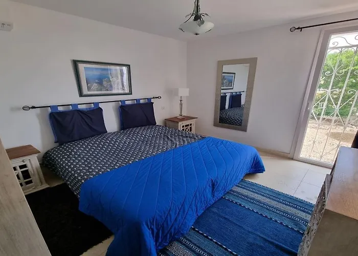 Clajo 2461 Villa